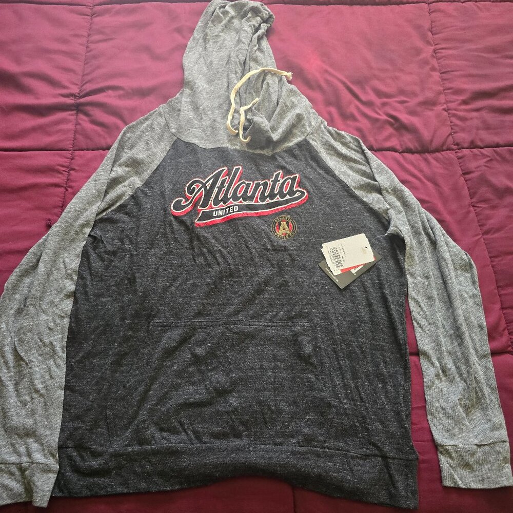 Woman New Era MLS Atlanta United Lightweight Hoodie- XL
